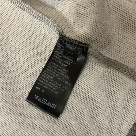 URBAN OUTFITTERS Oversized Sweater with Bishop Sleeves Medium - Picture 5 of 8